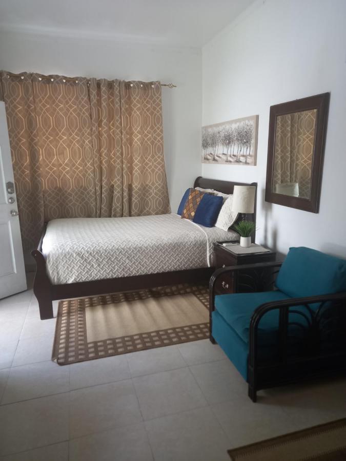 A Taste Of Paradise - Vacation Rentals Close To Us Embassy & Restaurants Nassau Eksteriør bilde